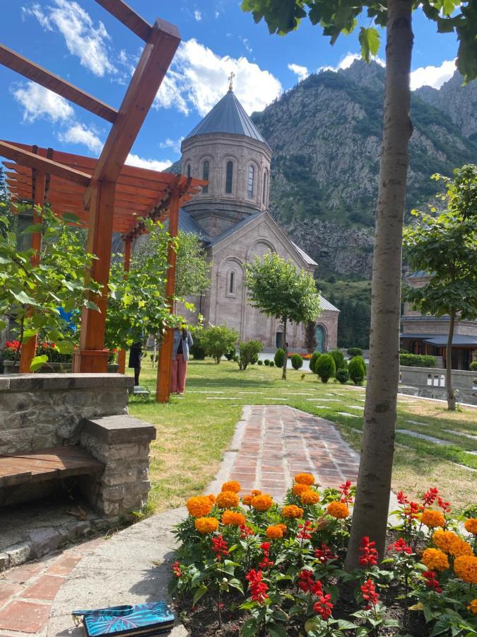 Hotel Elegant Kazbegi Exterior foto